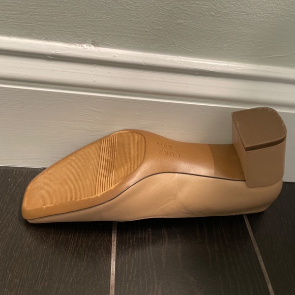 Natureralizer Heels - Picture 4 of 4